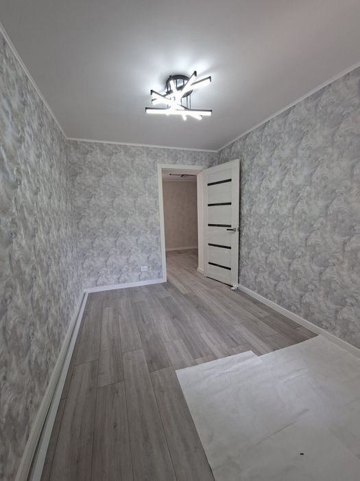 Продам в Центрі частину будинку