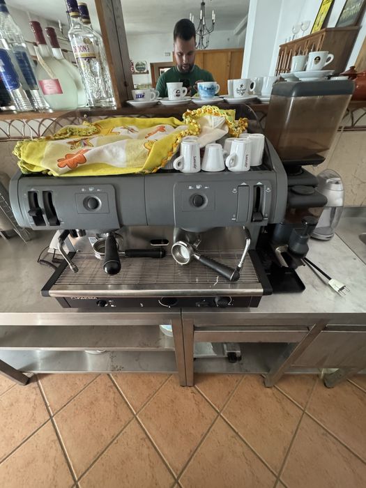 Maquina de cafe industrial FAEMA