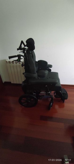 Cadeira articulada nova nunca usada