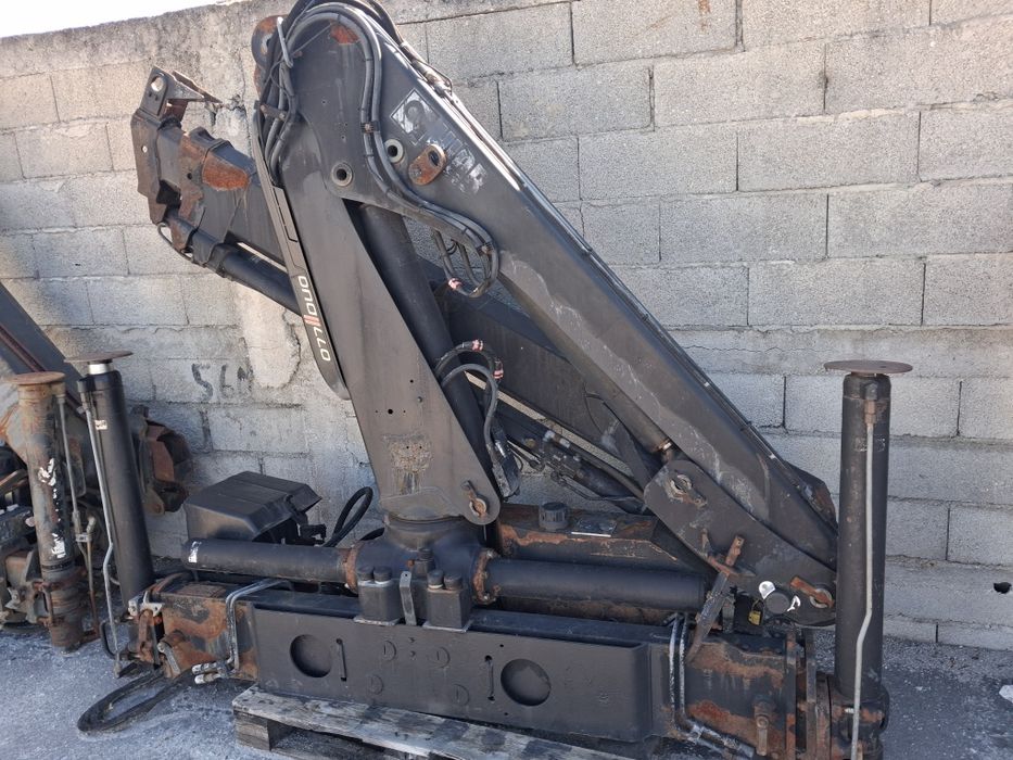 Várias gruas Hiab 060