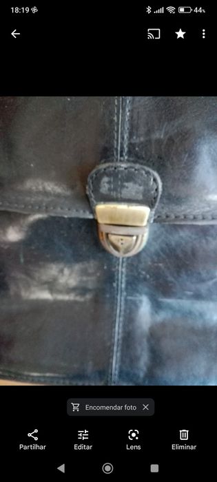 Mala de pele preta unissexo