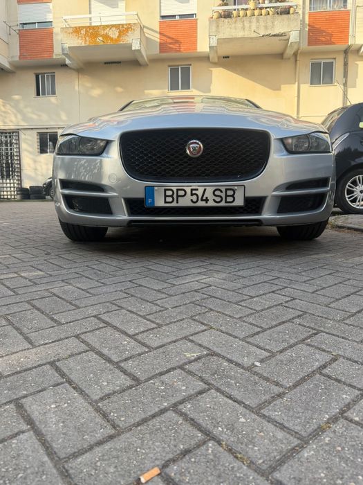 Jaguar XE (impecavel )