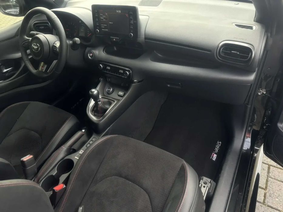 Toyota Yaris      2022