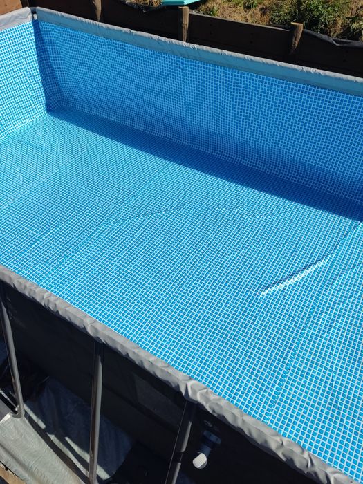 Piscina Intex com bomba a sal