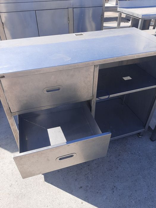 Bancada em.inox com gavetas e prateleira