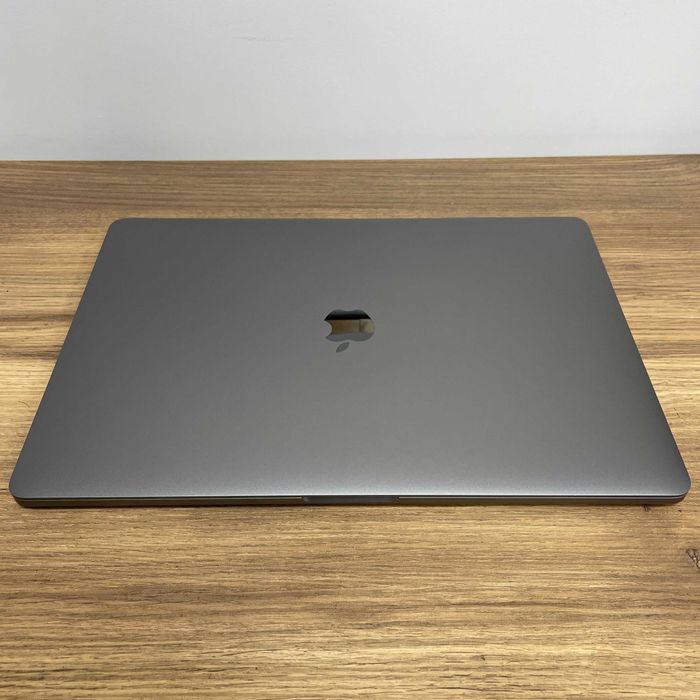 Macbook Pro 15 A1990 i7-8850H 32GB 512GB Pro 560X Space Gray Klasa A-