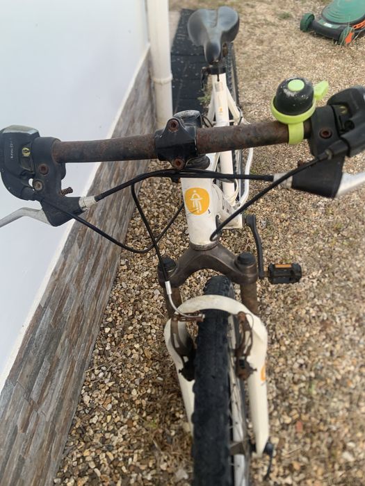 Bicicleta b’twin Rockrider