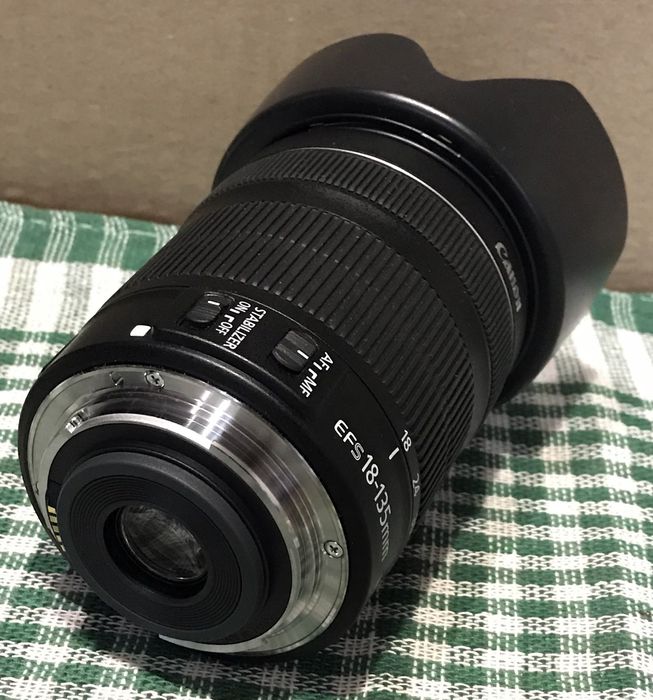 Canon Zoom Lens EF-S 18-135mm 1:3.5-5.6 IS STM