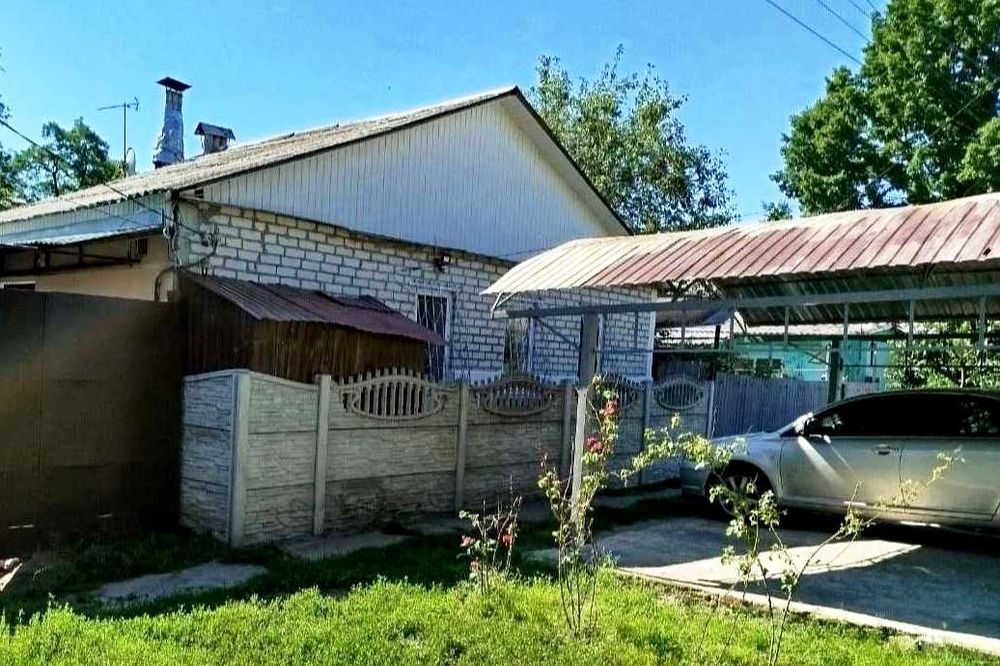 G9 Продам 1/2 будинку на Москалівці