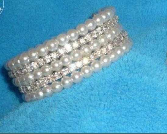 Pulseira strass e perolas para noiva ou cerimonia