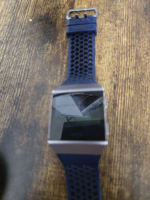 Fitbit ionic zegarek
