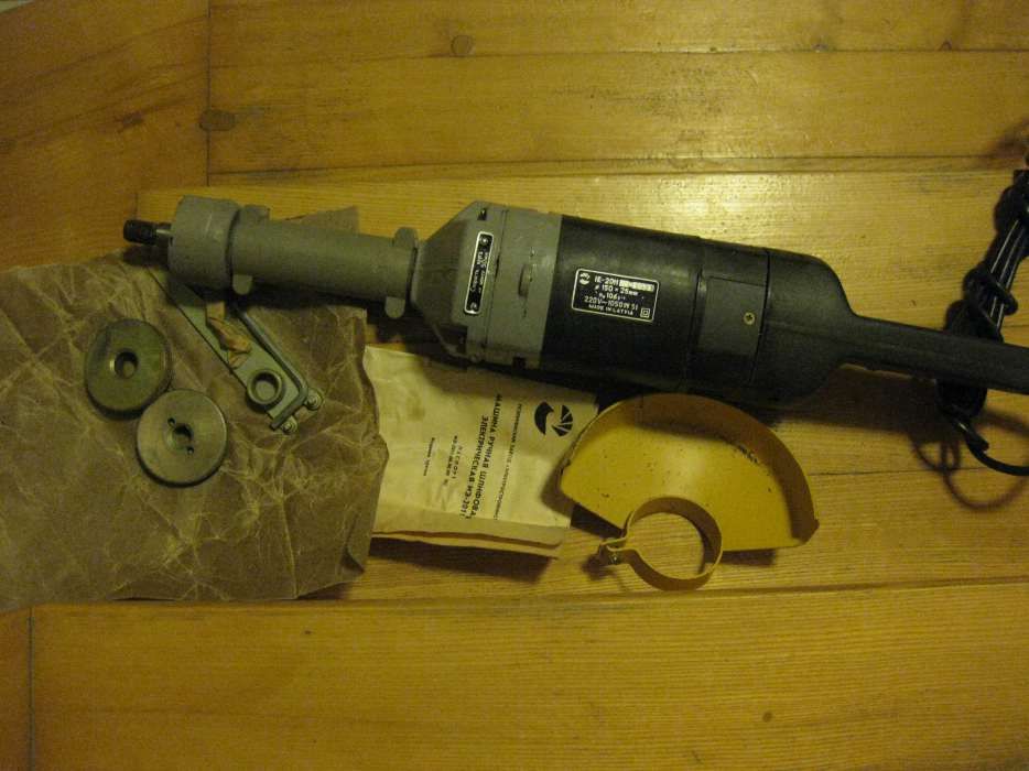 Продам ручную шлифовальную машину