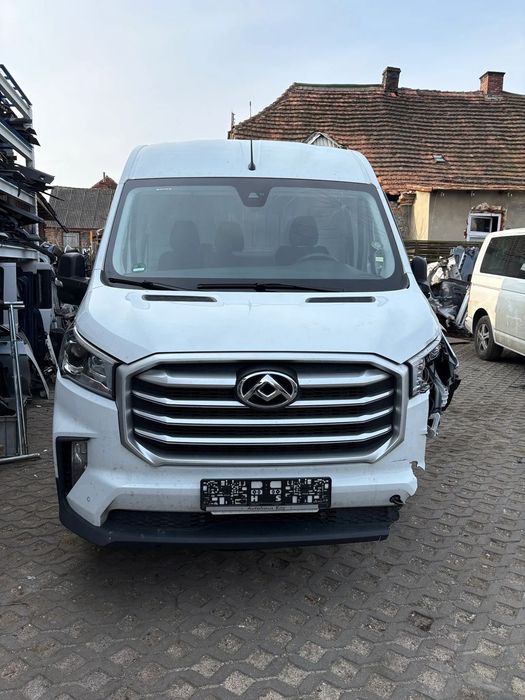 Maxus deliver 9  Maxus Deliver 9 tył napęd 2,0 150 kw