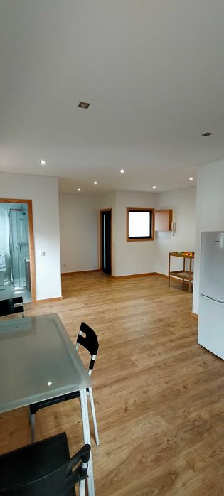 Andar Moradia T2 , com pequeno terraço. Utilização Independente