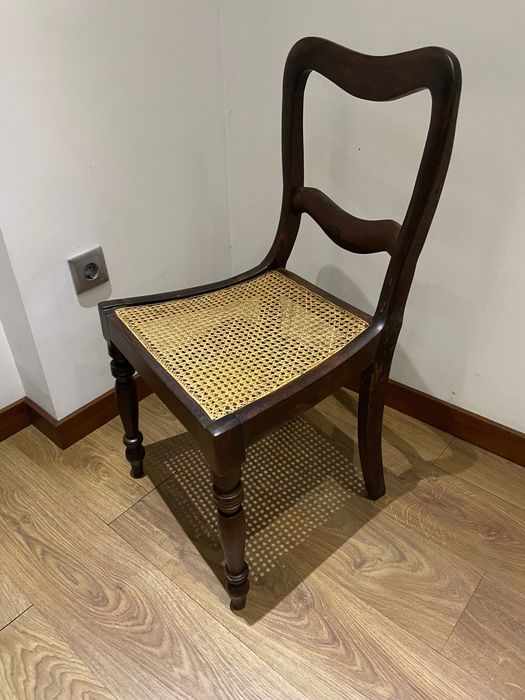 Cadeira antiga em Pau Santo estilo Romântico