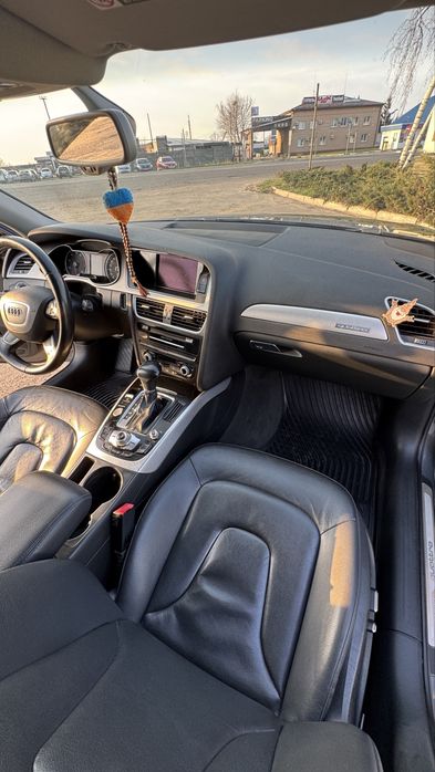 Продам автомобіль Ауді Б8 / Audi A4 Allroad 2013