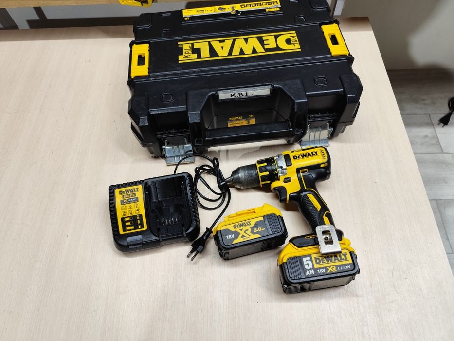 Вживаний DeWalt DCD 790 акумуляторний безщітковий шуруповерт Деволт оригінал
