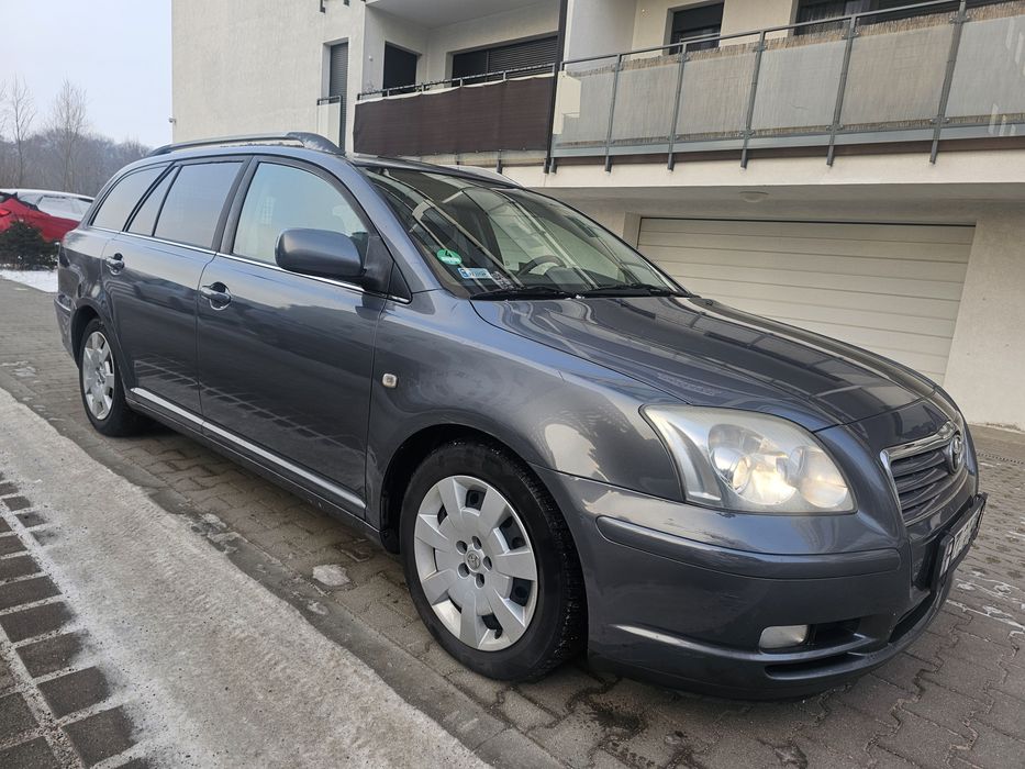 Toyota Avensis Salon Polska Benzyna 2003r Kombi
