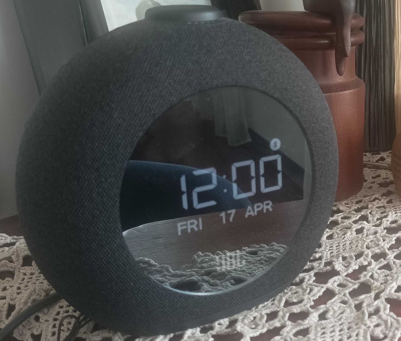 Rádio despertador JBL
