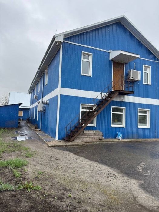 Продам   приміщення в с.Піщана