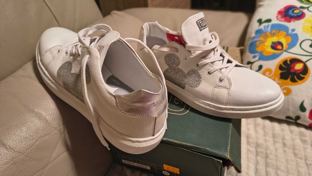 Skórzane buty Disney Lasocki