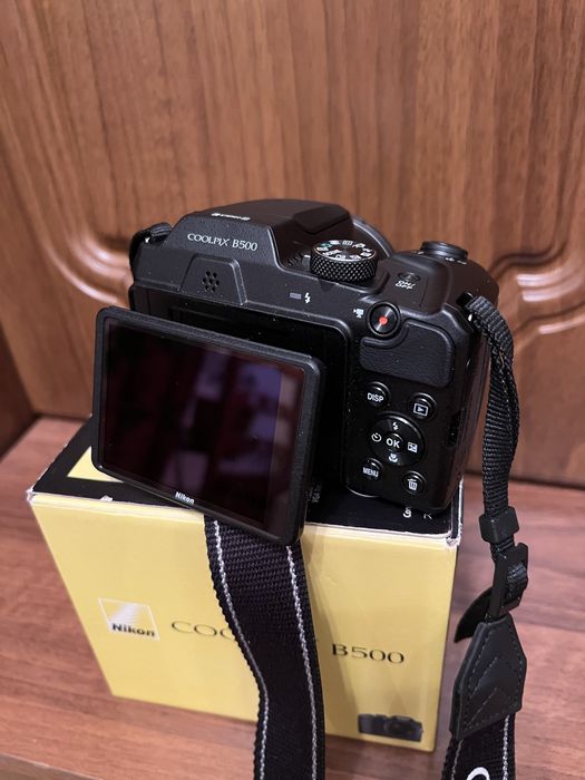 Продається фотоапарат Nikon COOLPIX B500.