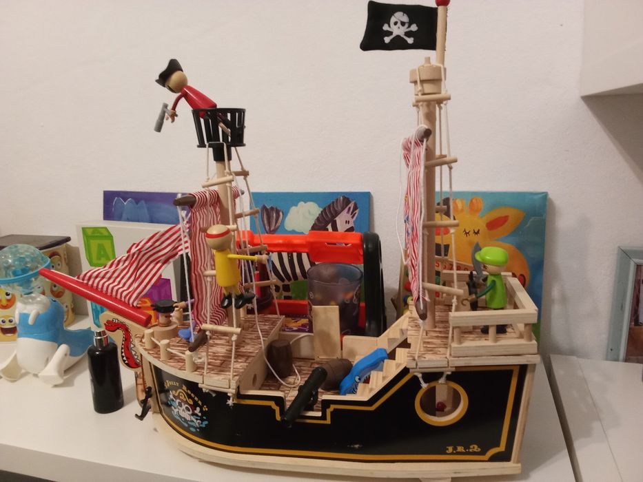 excelente prenda Natal barco pirata novo como o das fotos