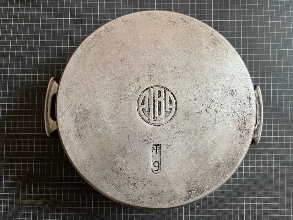 Tacho + frigideira antigos ALBA