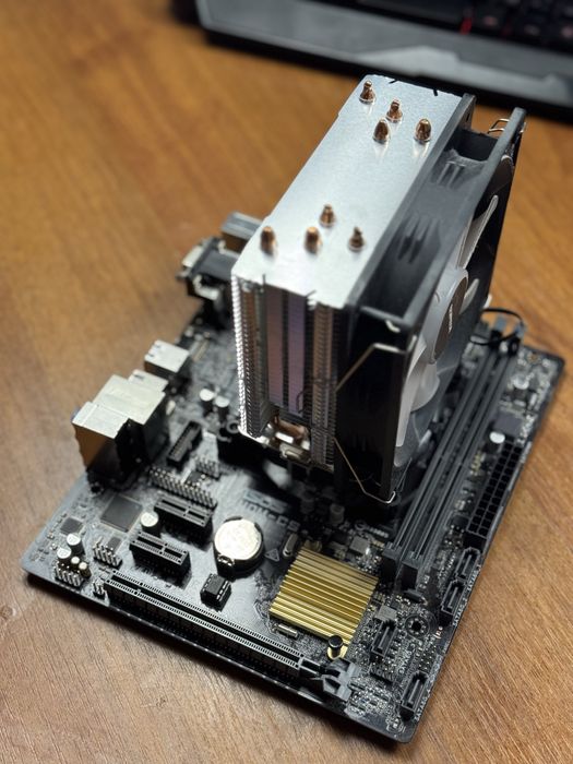 Материнская плата ASUS H110M-CS + Intel Core i7-7700 (в сборе)