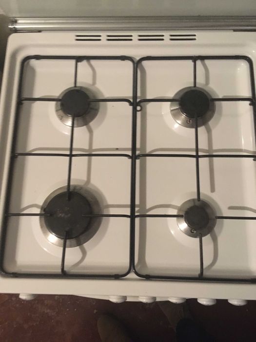 Fogão Whirlpool a gás butano com forno misto