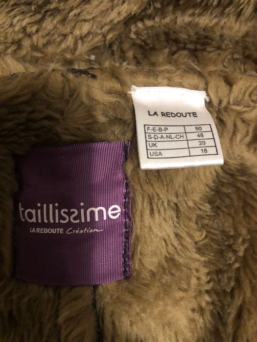 Casaco comprido com capuz