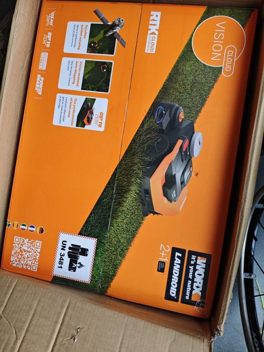 Worx WR330E robot koszący bez kabla, profesjonalny do 3000m2