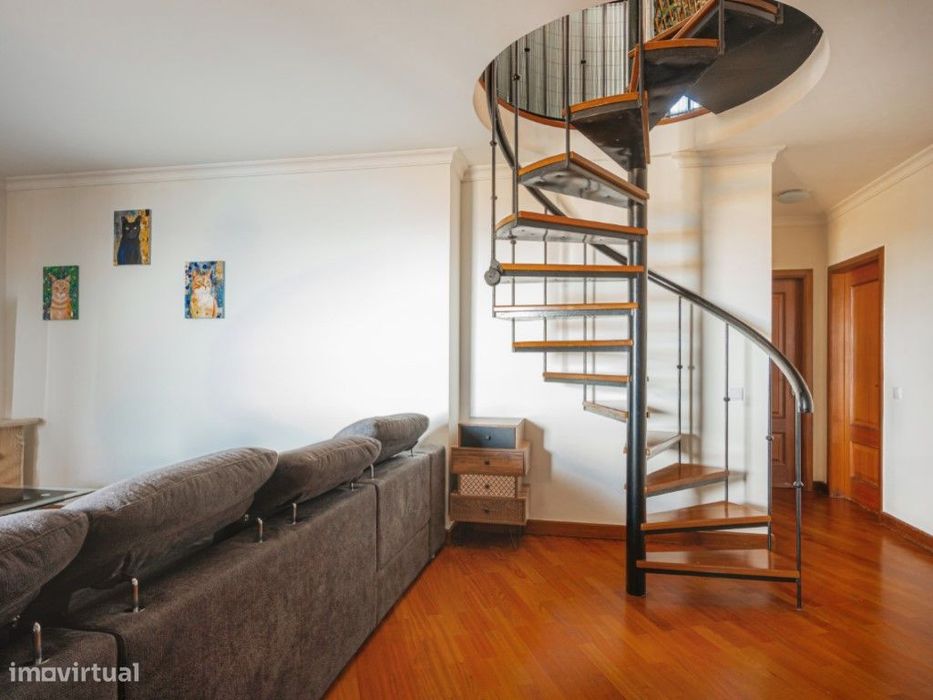 Duplex T4 no último andar, Praia Formosa