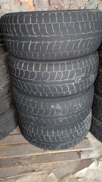 Шини DUNLOP Grandtrek