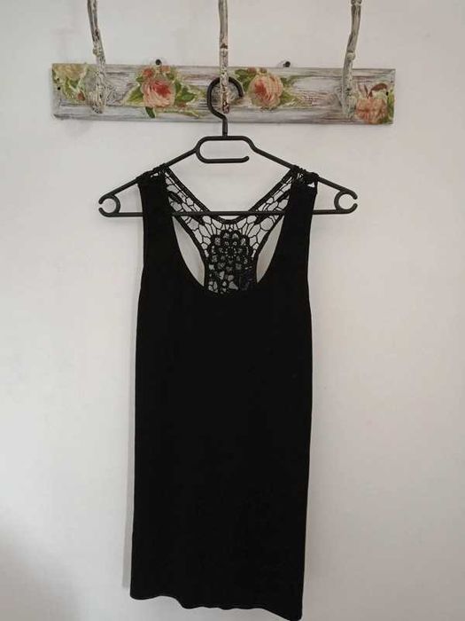 Bluzka na ramiączkach bokserka koronkowa prazkowa czarna