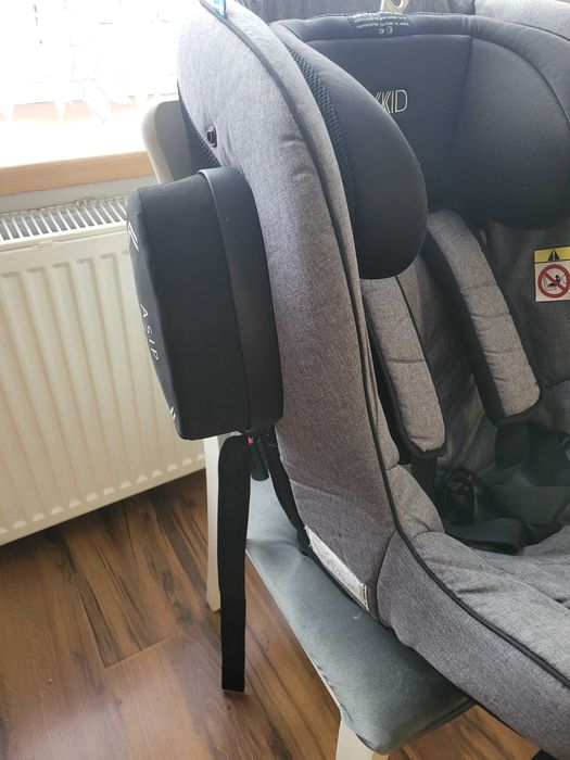 Fotelik samochodowy Axkid MINIKID 2.0