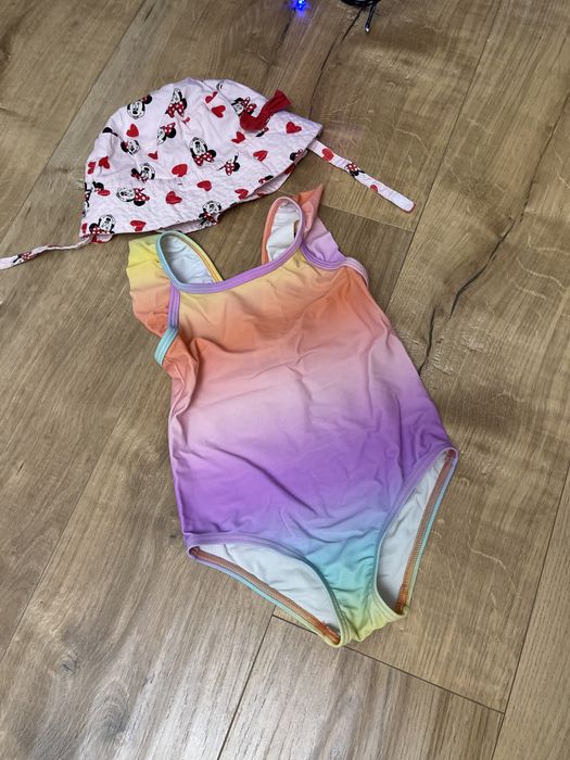 Купальник і панамка