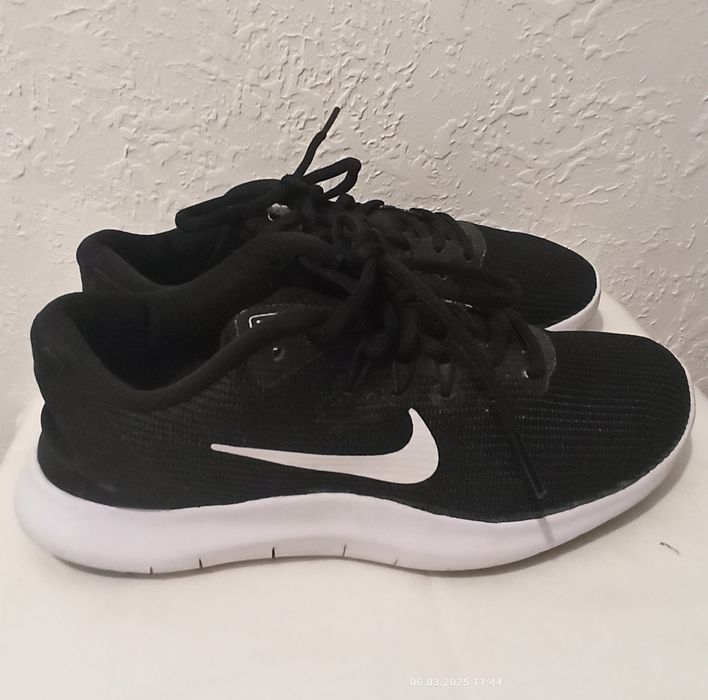 Кроссовки Nike 40,5 размер