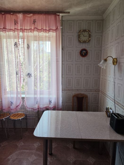 Продаю 3к/кв пл.Победы 4/9 ремонт, мебель 41500$