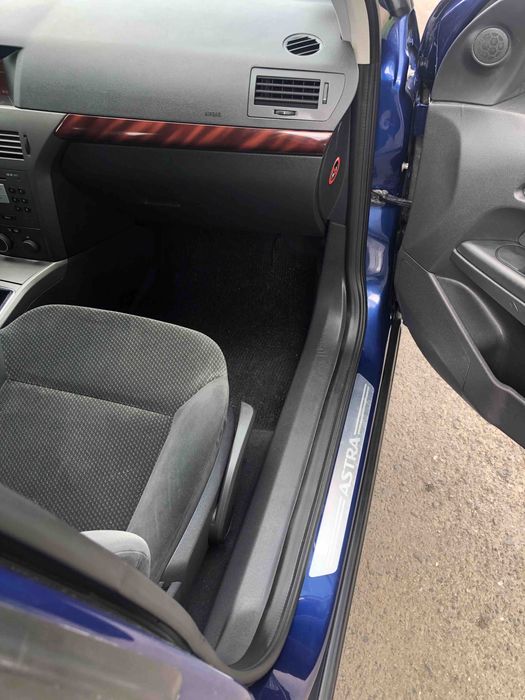 Opel Astra H  2005 рік