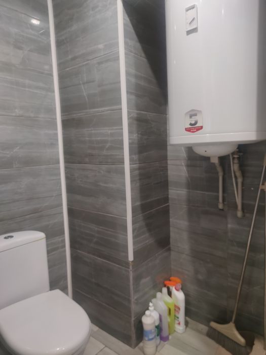 Продам 2к квартиру-офис в кирпичном доме,закрытый двор,Центральный рын