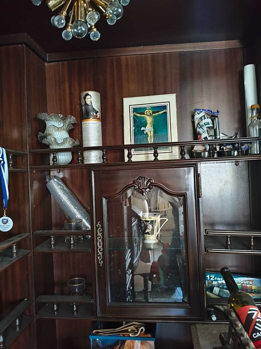Móvel bar em madeira
