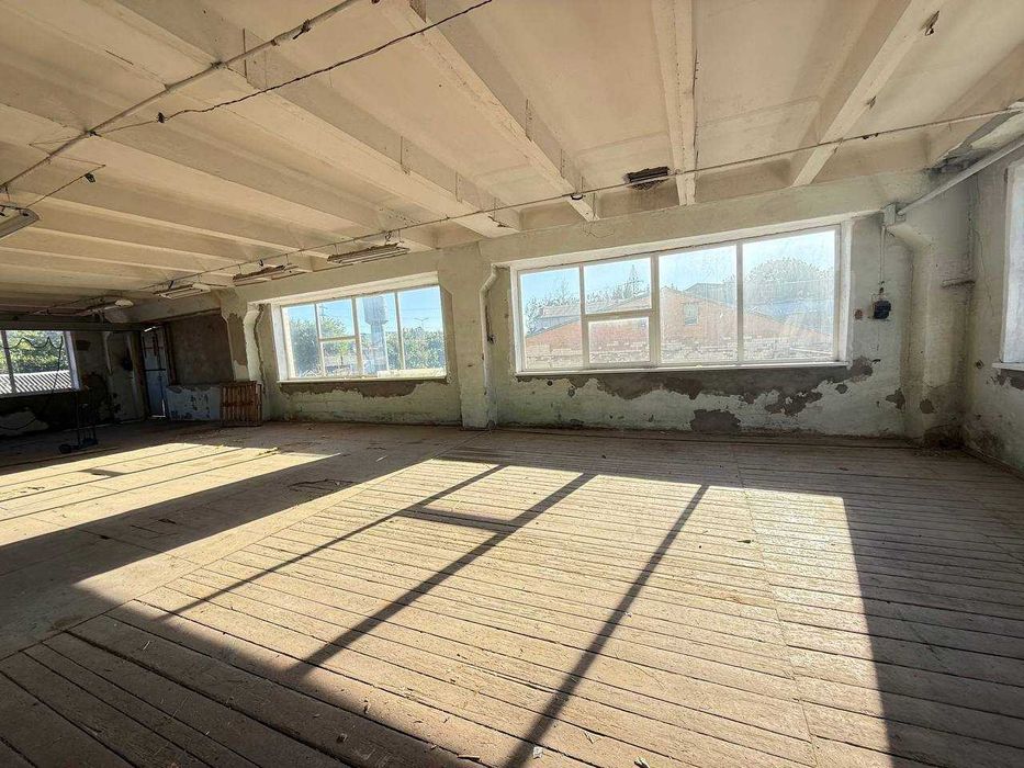 Оренда виробничого або складського приміщення 250 кв.м. є обладнання