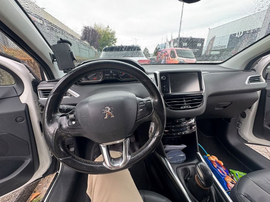 Peugeot 2008 1.6 HDi Allure | 2014 |