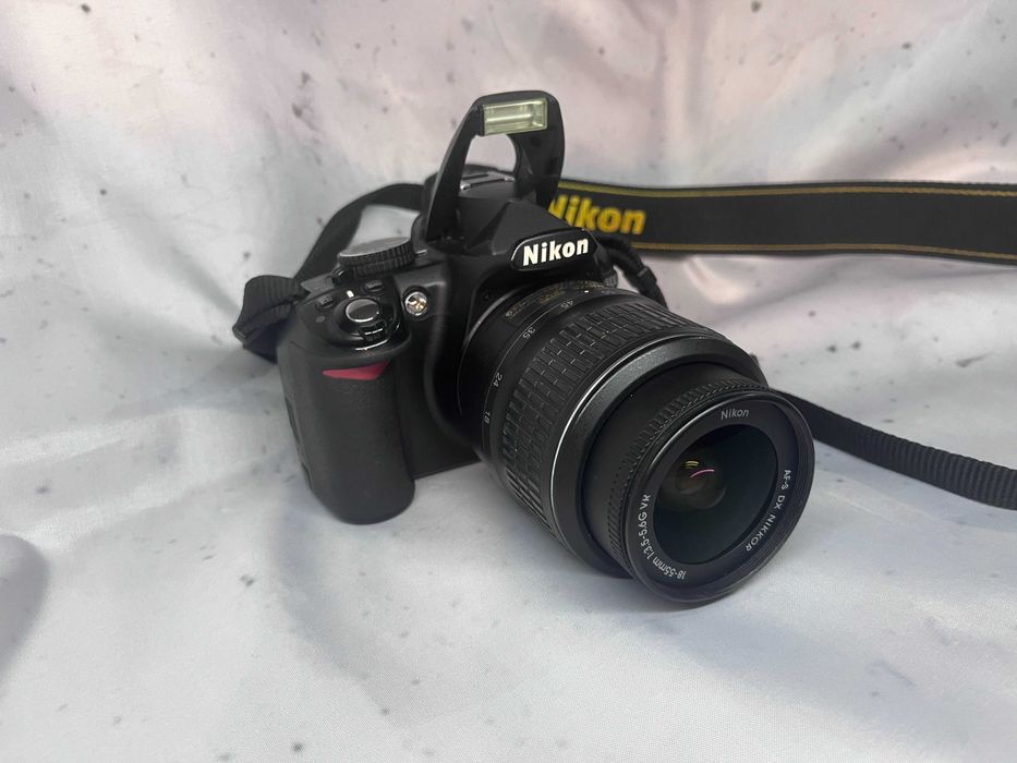 Nikon D3100 зеркальный фотоаппарат DSLR + объектив 18-55mm VR, 14.2MP, canon пробег 17602 кадров sony, отличное olimpus состояние цифровой камера