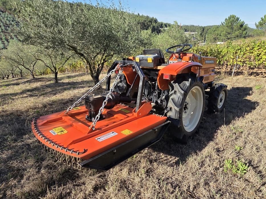 Trator Hinomoto E1804 4x4
