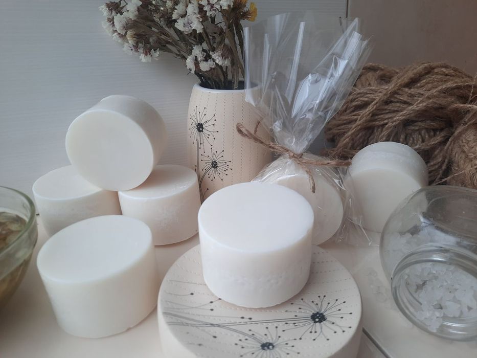 Мило кокосове квадратне та кругле