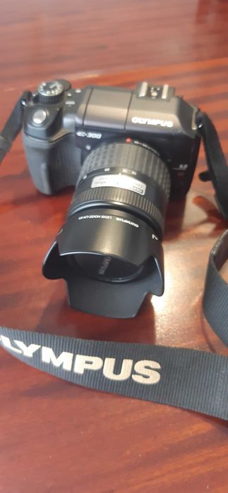 Máquina fotográfica Olimpus E-300