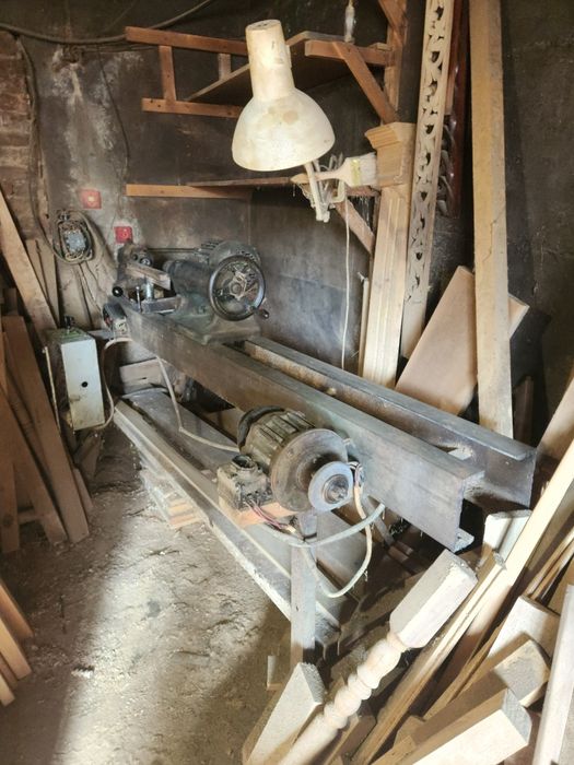 Токарний верстат для дерева