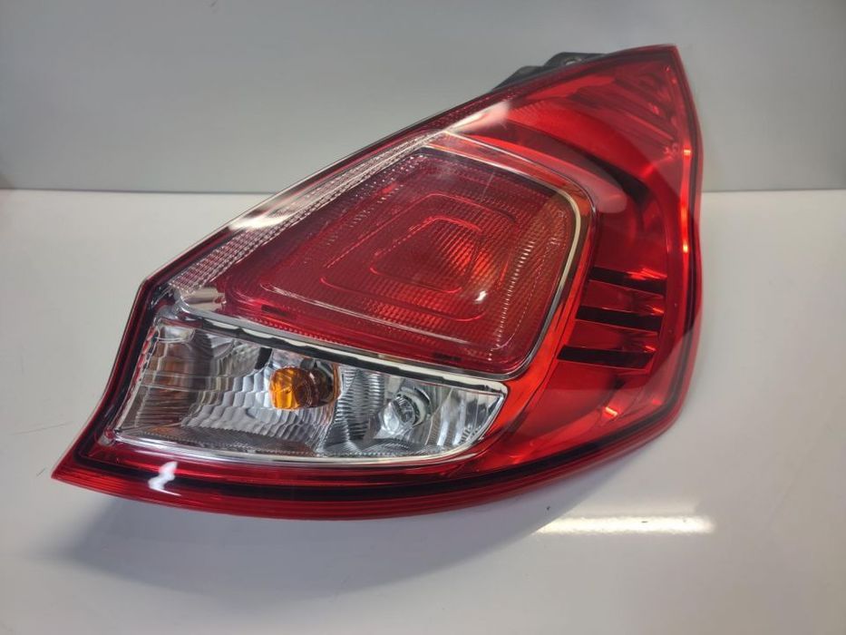 Farolim Farol Traseiro Direito Ford Fiesta MK6 2016
